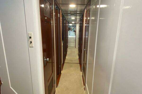 Trumpy 68 Motor Yacht Yacht For Sale