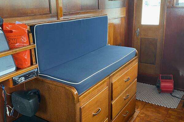 Trumpy 68 Motor Yacht Yacht For Sale