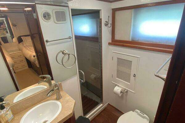 Trumpy 68 Motor Yacht Yacht For Sale