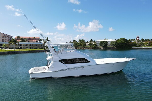 2004 Hatteras 60 Convertible