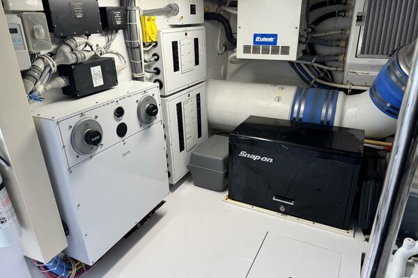 GLOMAR I 60ft Hatteras Yacht For Sale