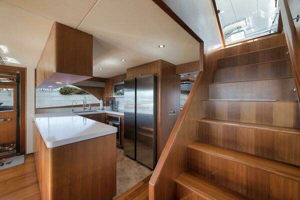 Ocean Alexander 85 Yacht For Sale