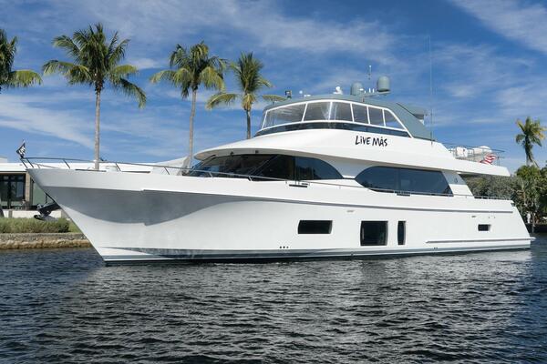 LIVE MAS 85ft Ocean Alexander Yacht For Sale