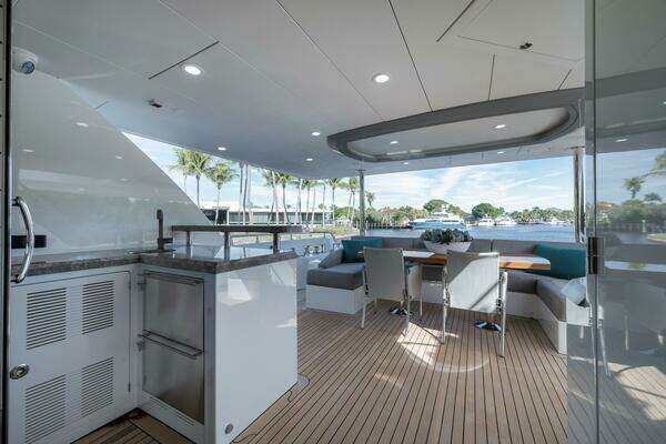 Ocean Alexander 85 Yacht For Sale
