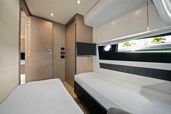 Azimut S6 Yacht For Sale