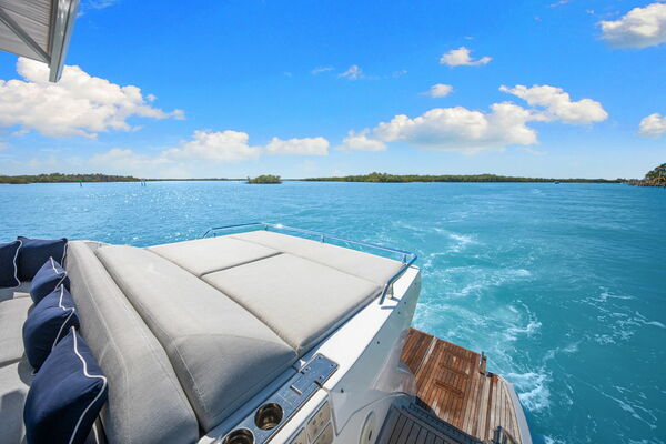 59ft Azimut Yacht For Sale