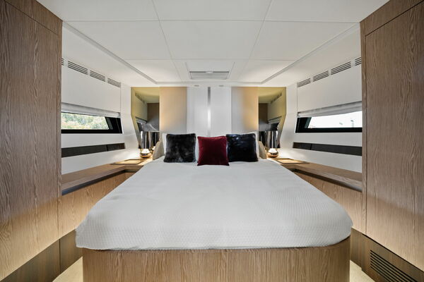 59ft Azimut Yacht For Sale