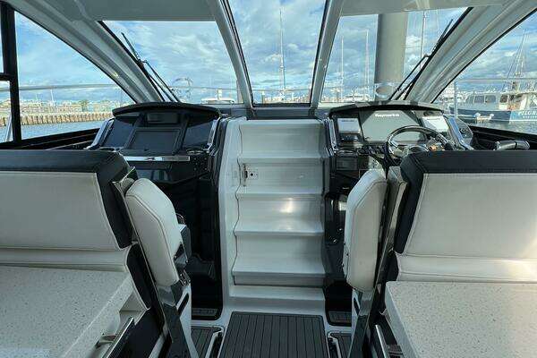 Monterey 36 Sport Coupe Yacht For Sale