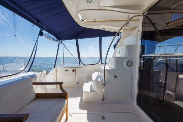 2006 52 Sea Ray Sedan Bridge Zoe Grace Deck (3)