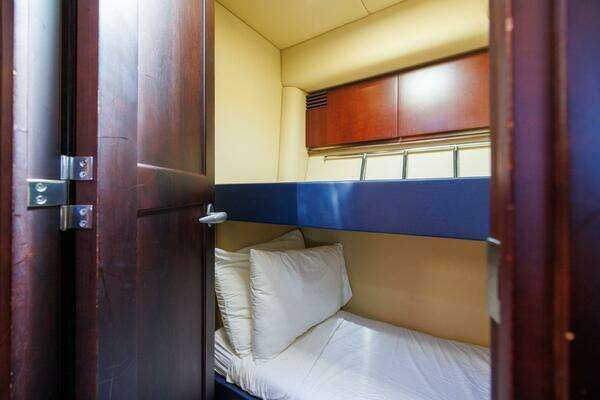 Sea Ray 52 Sedan Bridge Yacht For Sale