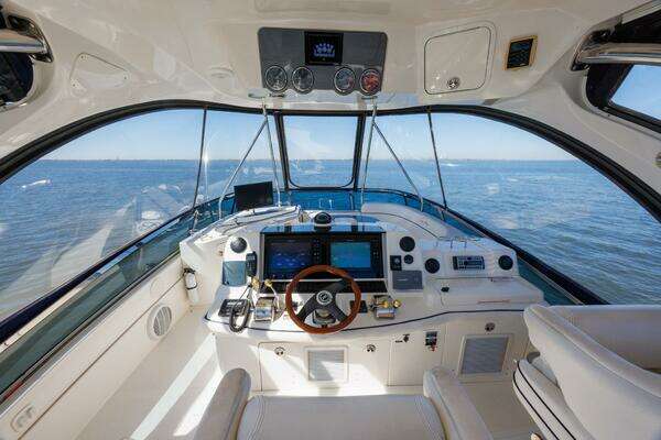 Sea Ray 52 Sedan Bridge Yacht For Sale