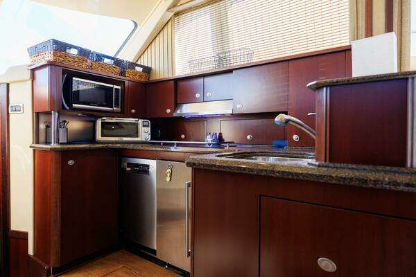 Sea Ray 52 Sedan Bridge Yacht For Sale