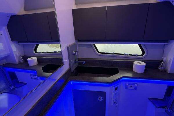 Formula 430 Super Sport Crossover Yacht For Sale