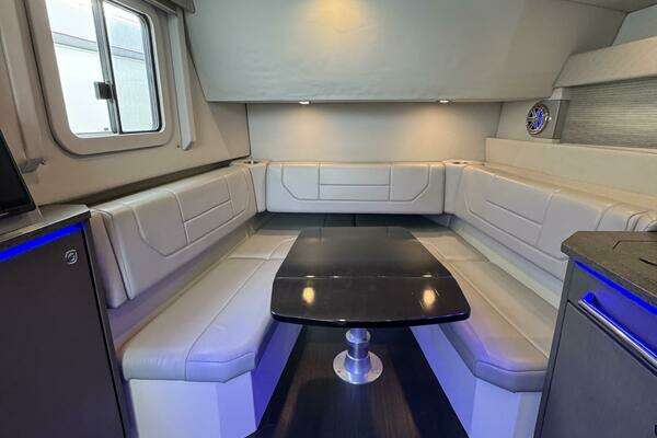 Formula 430 Super Sport Crossover Yacht For Sale
