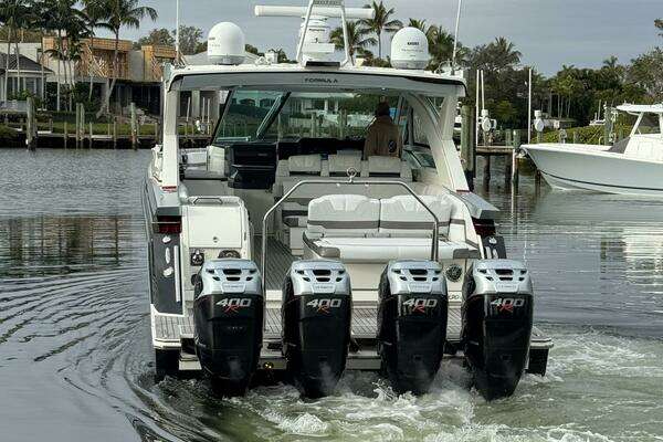 Formula 430 Super Sport Crossover Yacht For Sale