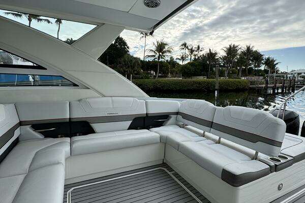 Formula 430 Super Sport Crossover Yacht For Sale