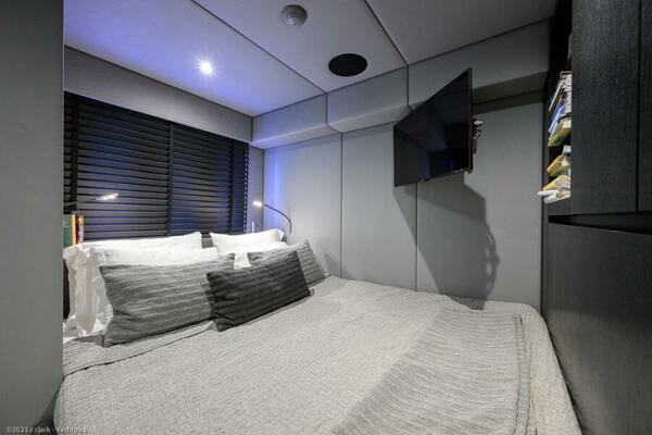 Sunreef 60 NERO- Aft Starboard Guest Cabin