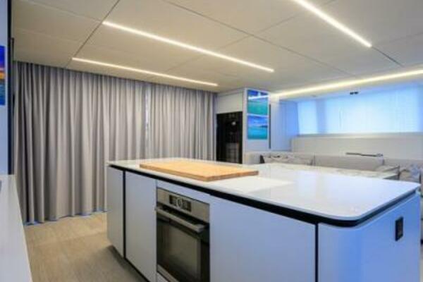 Sunreef 60 NERO- Galley