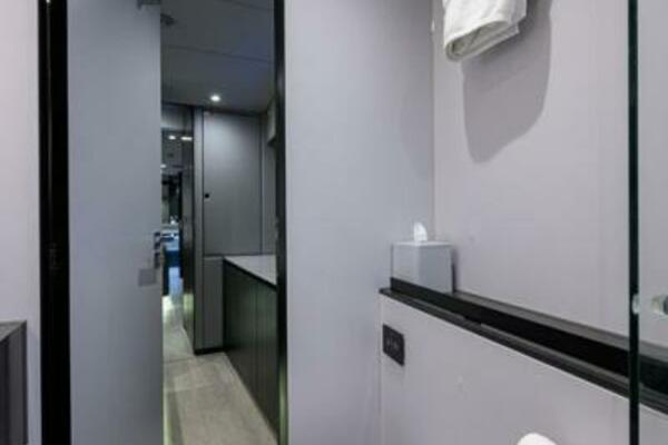 Sunreef 60 NERO- Head