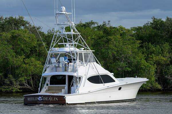 Hatteras GT63 Yacht For Sale