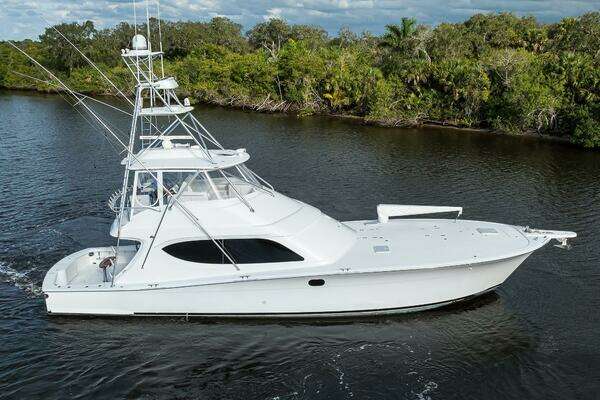 Hatteras GT63 Yacht For Sale