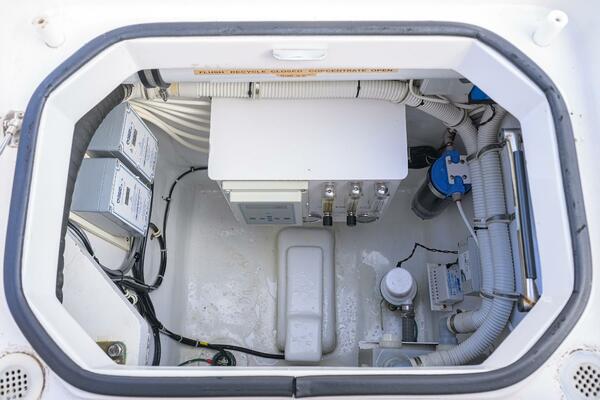 Hatteras 63 Reelin N Dealin - Exterior Cockpit