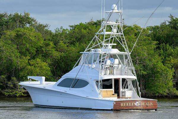 Hatteras GT63 Yacht For Sale