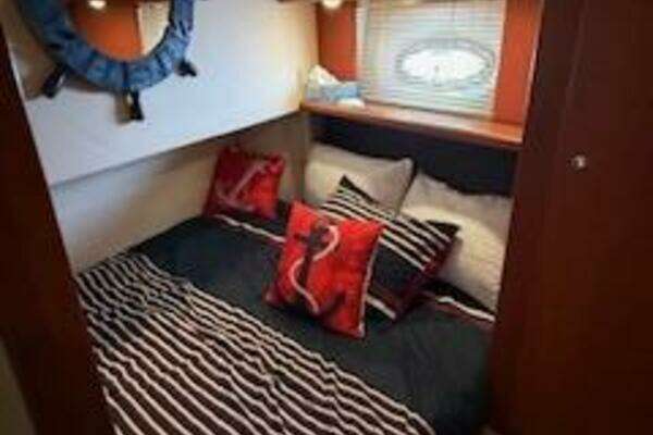 Silverton 42 Convertible Yacht For Sale