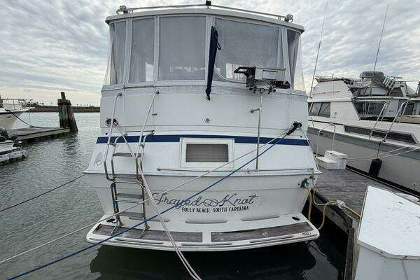 Photo of the 1987 Viking 44 Motor Yacht "Frayed Knot"
