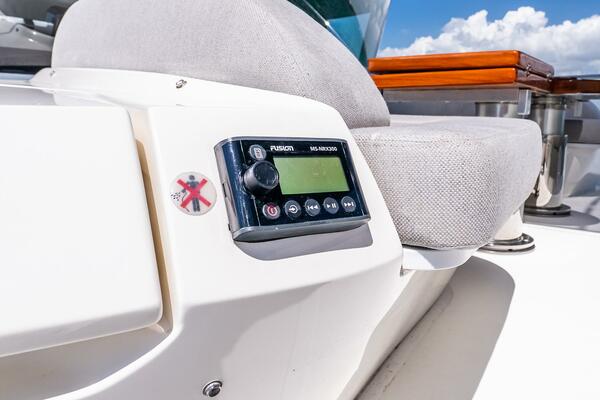 64ft Absolute Yacht For Sale