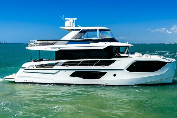 64ft Absolute Yacht For Sale