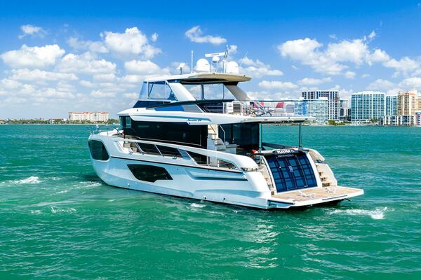 64ft Absolute Yacht For Sale