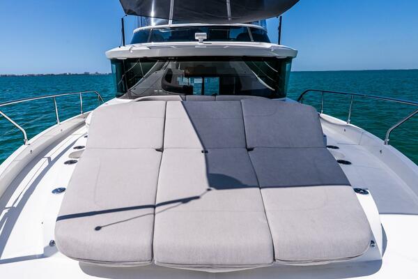 64ft Absolute Yacht For Sale