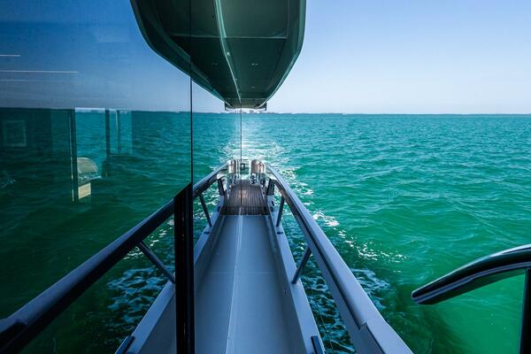 64ft Absolute Yacht For Sale