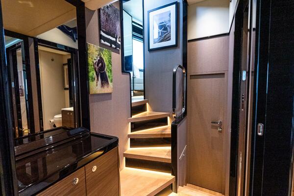 64ft Absolute Yacht For Sale