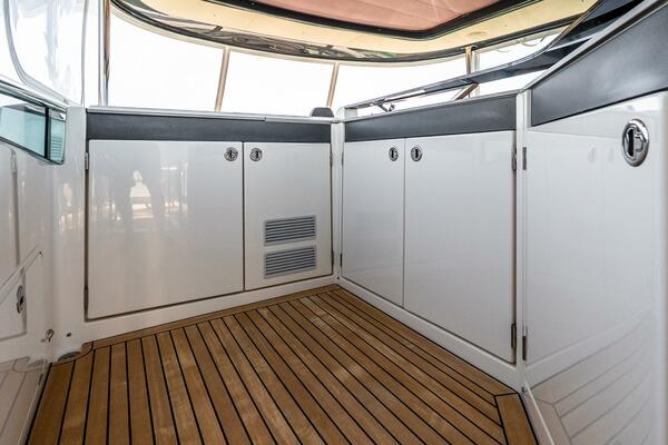 64ft Absolute Yacht For Sale