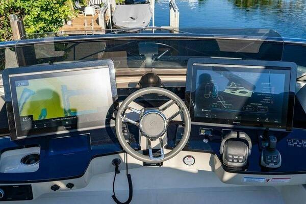 64ft Absolute Yacht For Sale