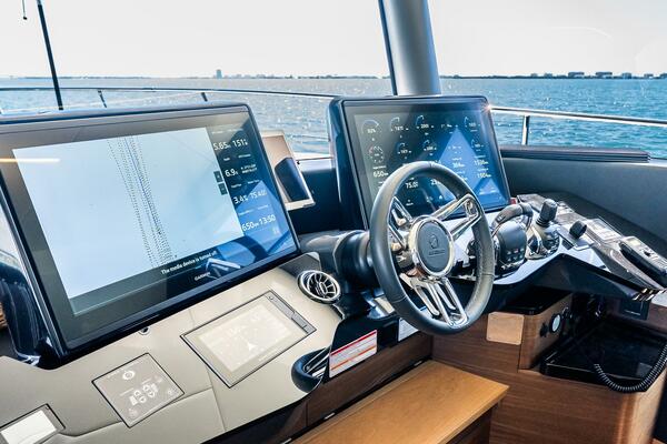 64ft Absolute Yacht For Sale