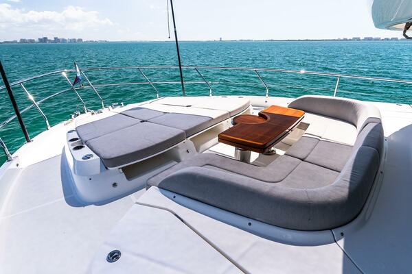 64ft Absolute Yacht For Sale