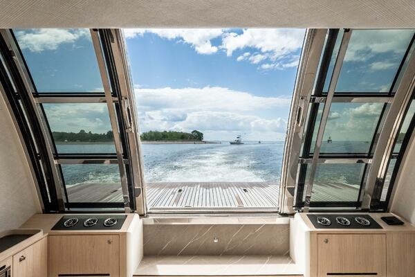 64ft Absolute Yacht For Sale