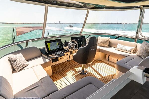 64ft Absolute Yacht For Sale