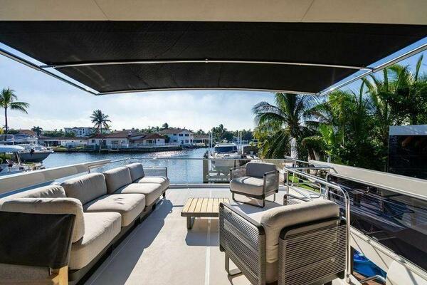 64ft Absolute Yacht For Sale