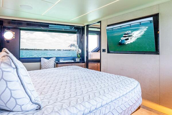 64ft Absolute Yacht For Sale