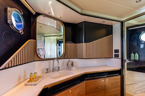 64ft Absolute Yacht For Sale