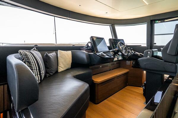 64ft Absolute Yacht For Sale