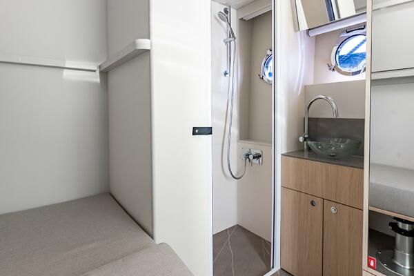 64ft Absolute Yacht For Sale