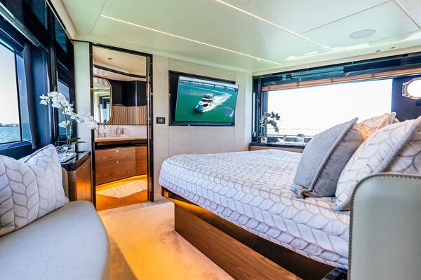 64ft Absolute Yacht For Sale