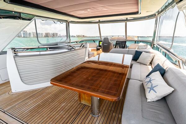 64ft Absolute Yacht For Sale