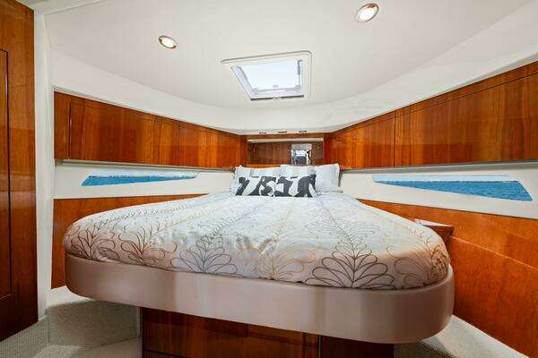 Riviera 5000 Sport Yacht Yacht For Sale