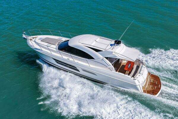 Riviera 5000 Sport Yacht Yacht For Sale